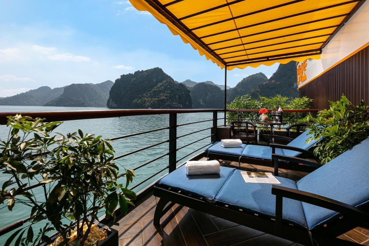 Hotel Nostalgia Halong Cruise à Hạ Long Extérieur photo