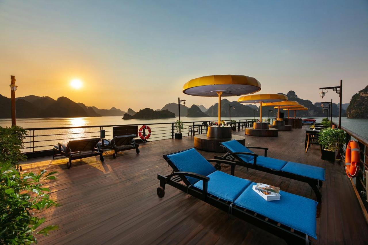 Hotel Nostalgia Halong Cruise à Hạ Long Extérieur photo