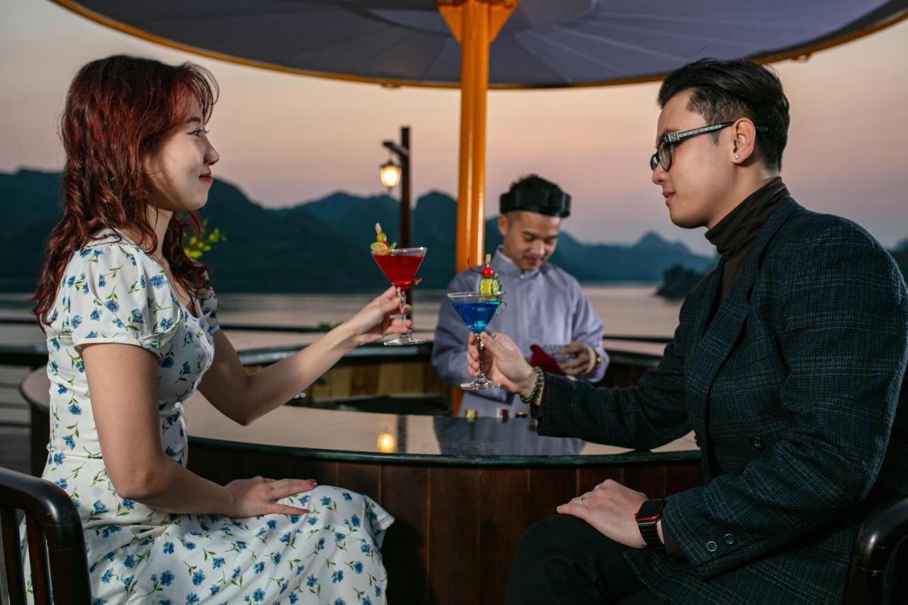 Hotel Nostalgia Halong Cruise à Hạ Long Extérieur photo
